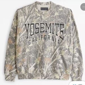 Brand new Abercrombie Camo Yosemite Graphic sweatshirt